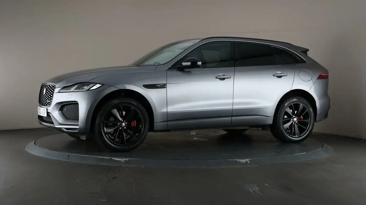 2022-jaguar-f-pace-20-p250-r-dynamic-black-big-41