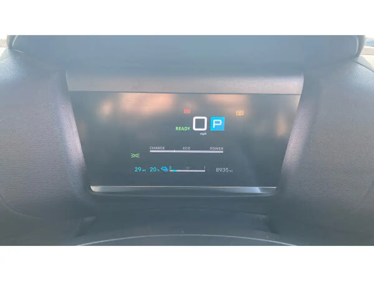 2024-citroen-c4-e-e-series-156ps-54kwh-big-17