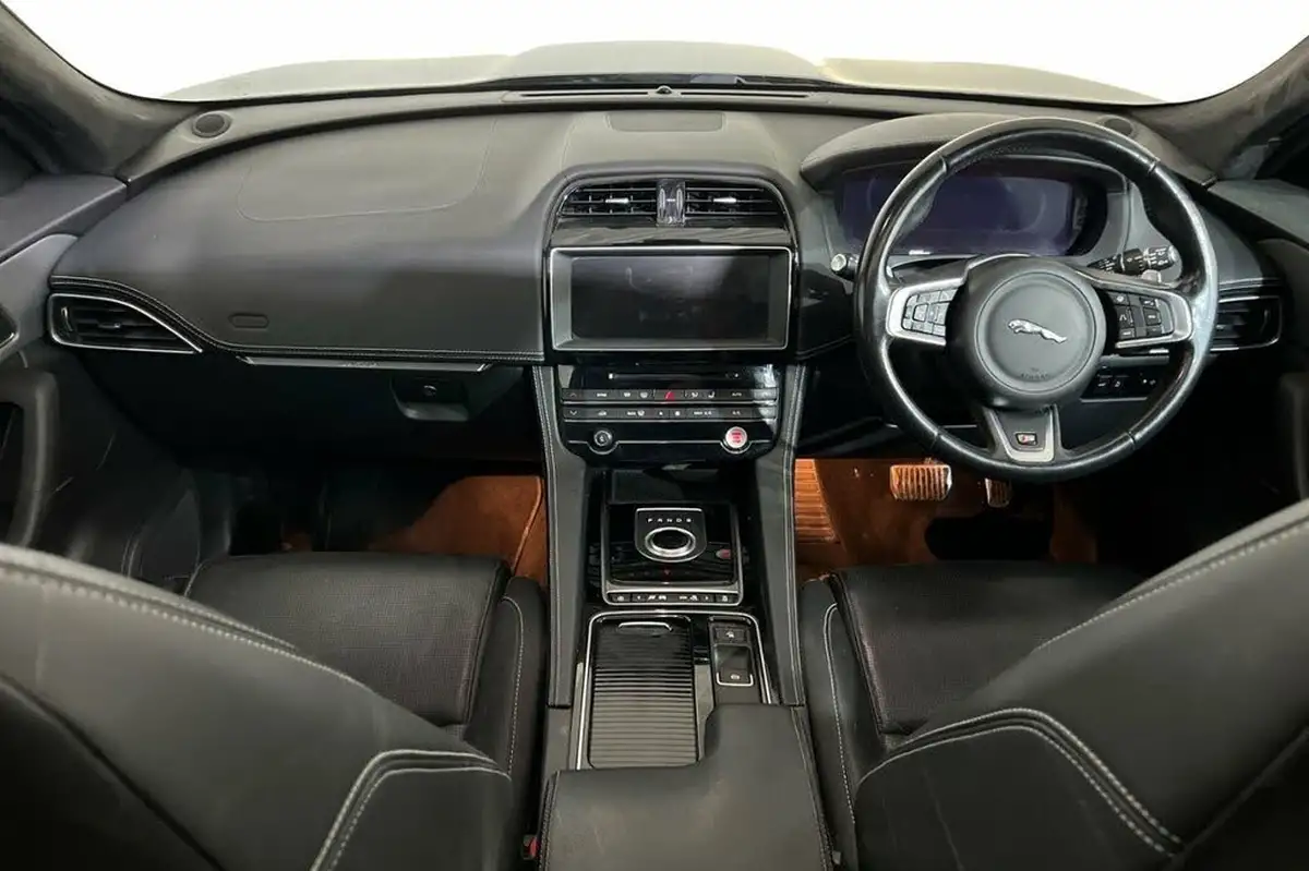 2018-jaguar-f-pace-30td-s-awd-big-9