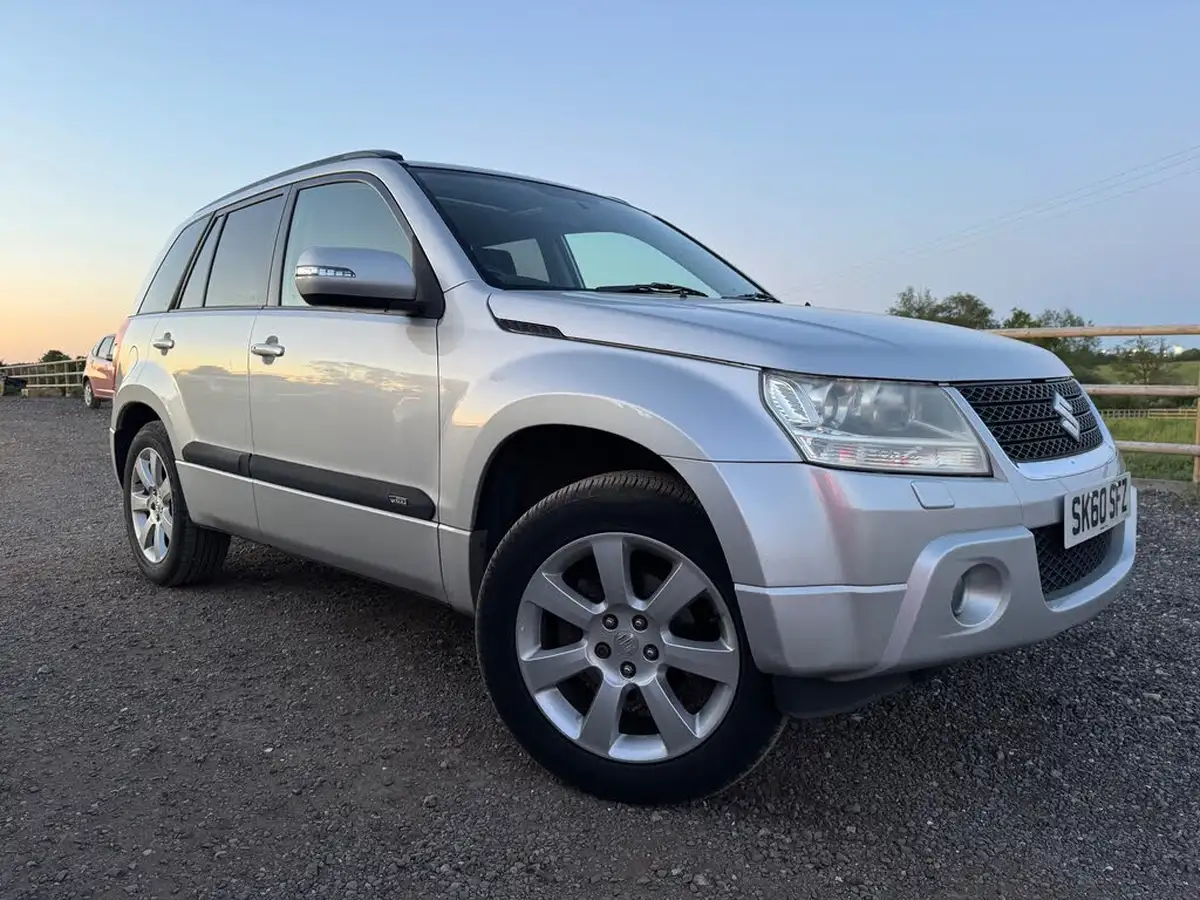 2010-suzuki-grand-vitara-big-0