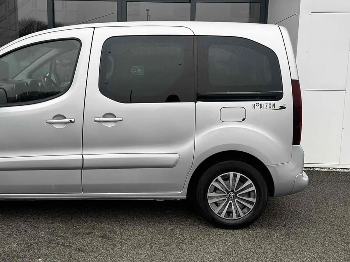 2017-peugeot-partner-big-16