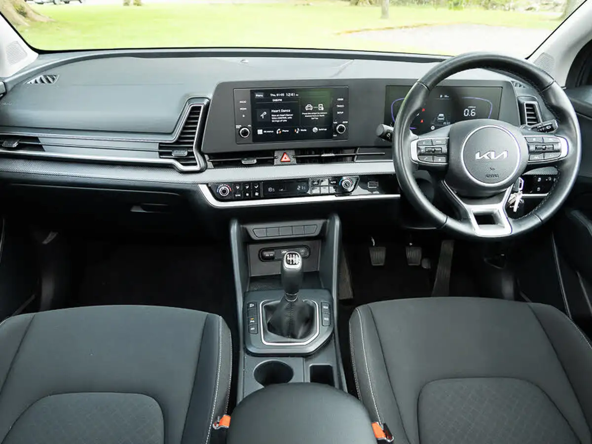 2023-kia-sportage-16-t-gdi-2-148bhp-big-2