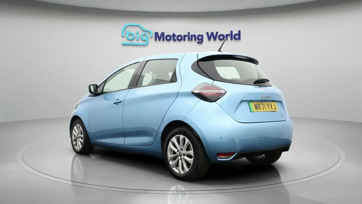 2021-renault-zoe-e-iconic-135ps-r135ev50-rapid-charge-big-4