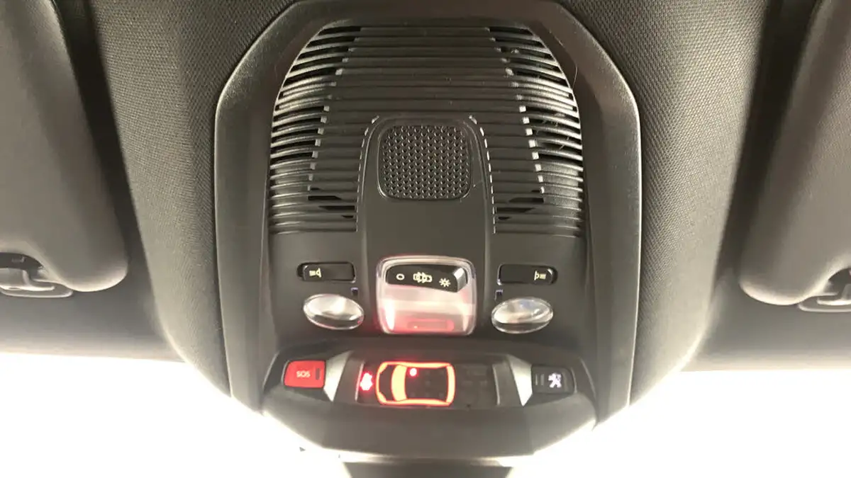 2021-peugeot-5008-suv-12-puretech-gt-premium-big-32