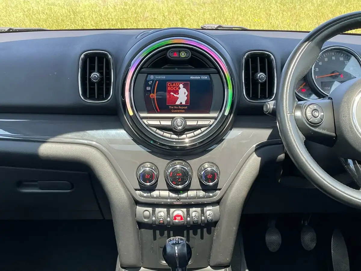 2018-mini-countryman-15-cooper-ss-big-30