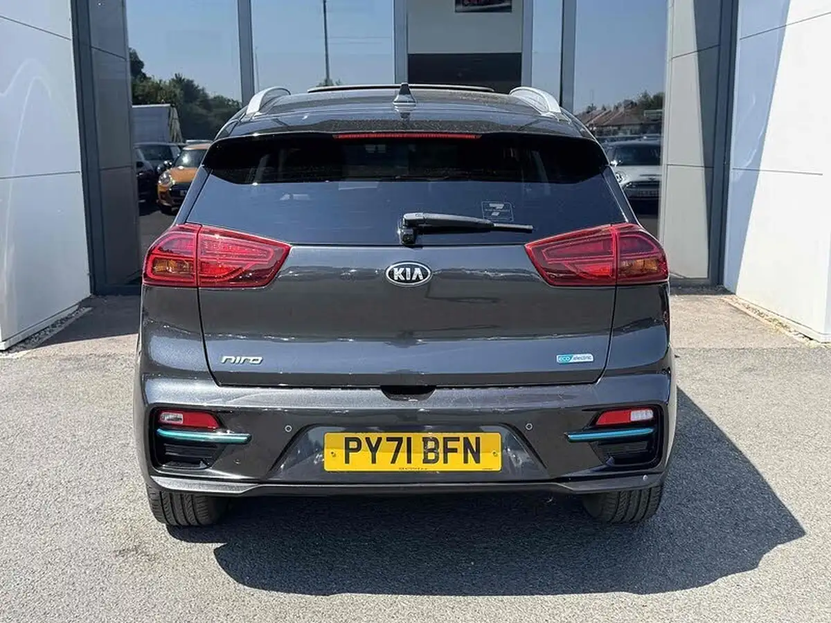 2021-kia-e-niro-ev-4-big-15