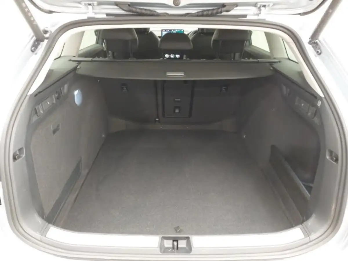 2024-skoda-superb-20tdi-se-l-150ps-scr-estate-dsg-big-7