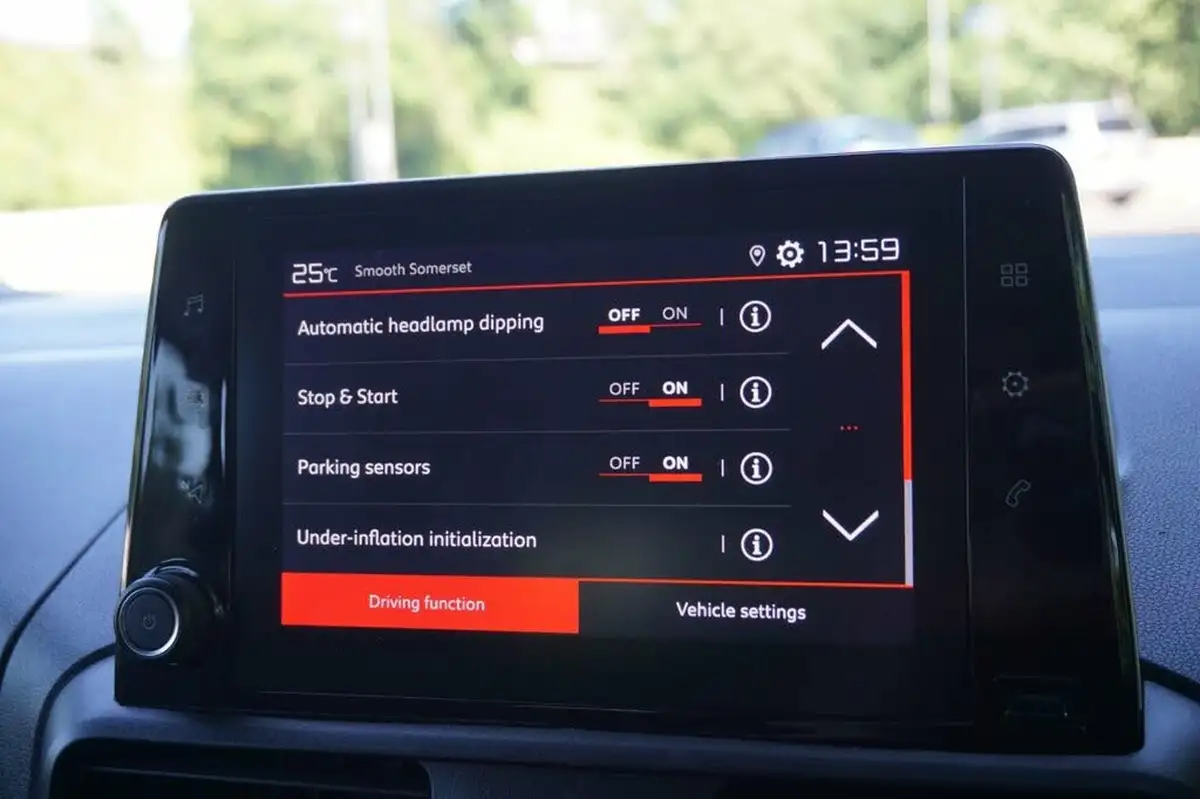 2023-citroen-berlingo-12-puretech-feel-m-size-big-11
