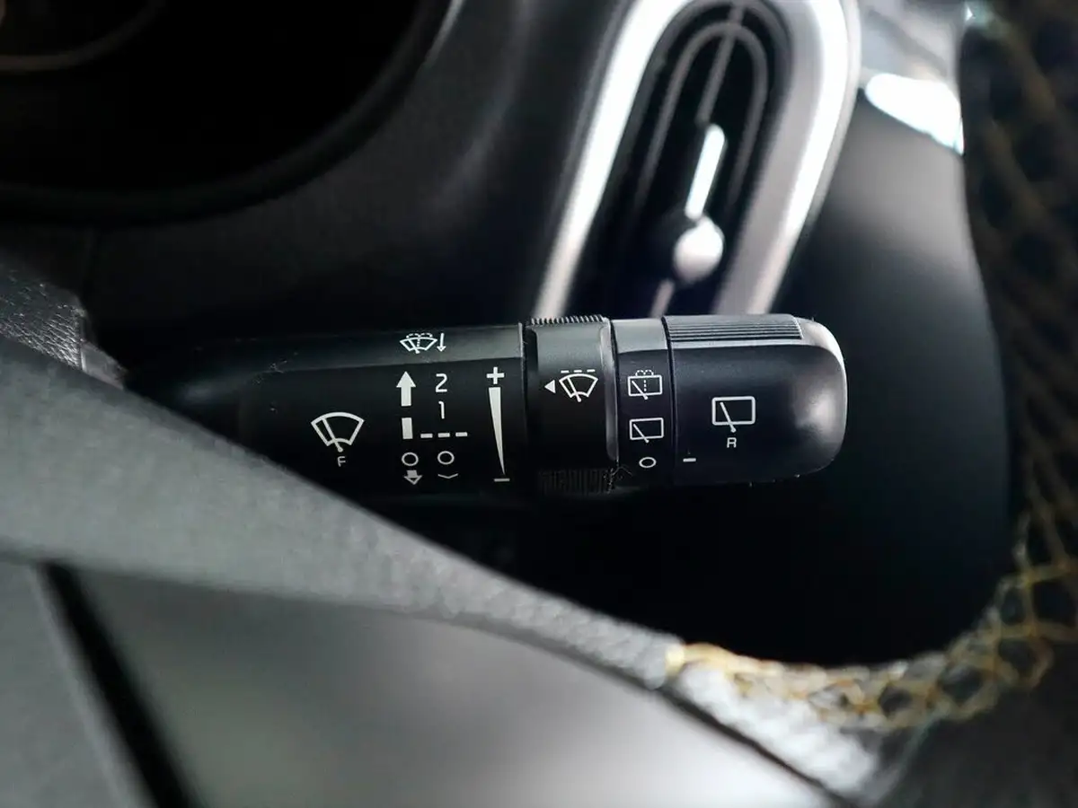 2023-kia-picanto-10-x-line-s-auto-seq-big-38