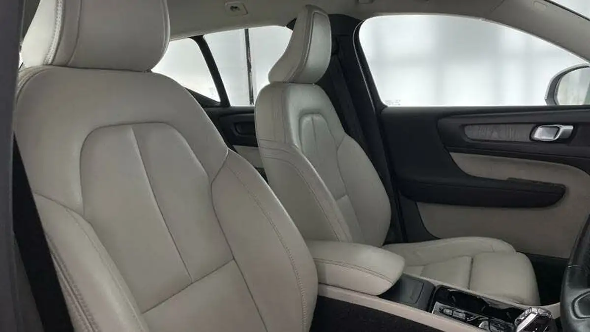 2020-volvo-xc40-20-b4-inscription-pro-big-18