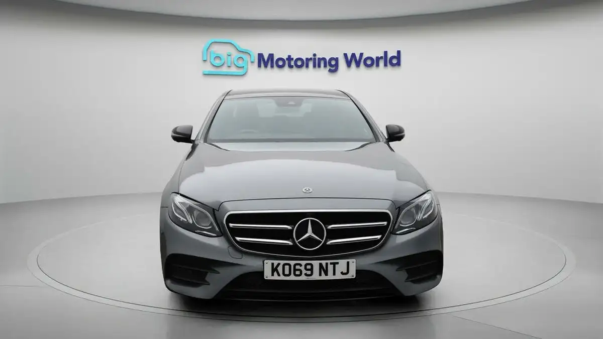 2020-mercedes-benz-e-class-20d-e300d-amg-line-edition-premium-plus-saloon-4d-big-2