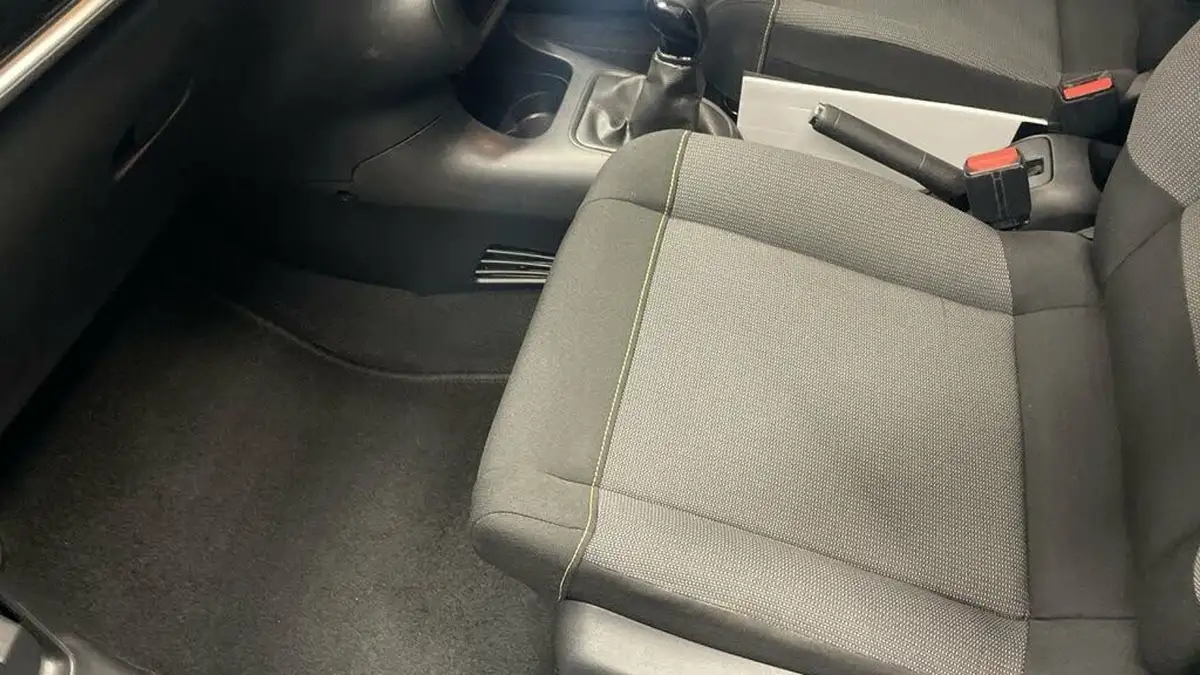 2021-citroen-c3-12-puretech-sense-big-16