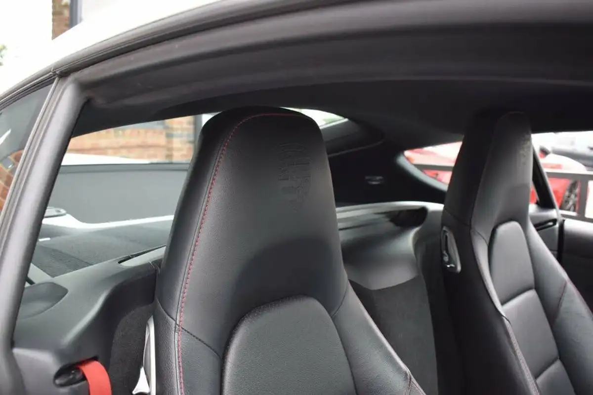 2015-porsche-cayman-27-pdk-big-15