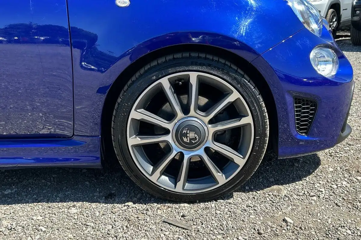 2020-abarth-595-14-tjet-turismo-70th-big-4