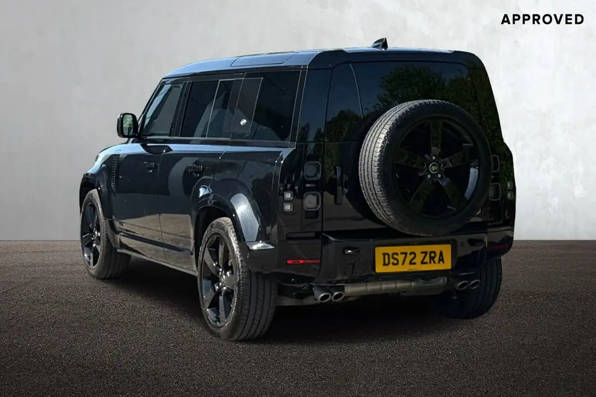2022-land-rover-110-defender-50-p525-v8-big-1