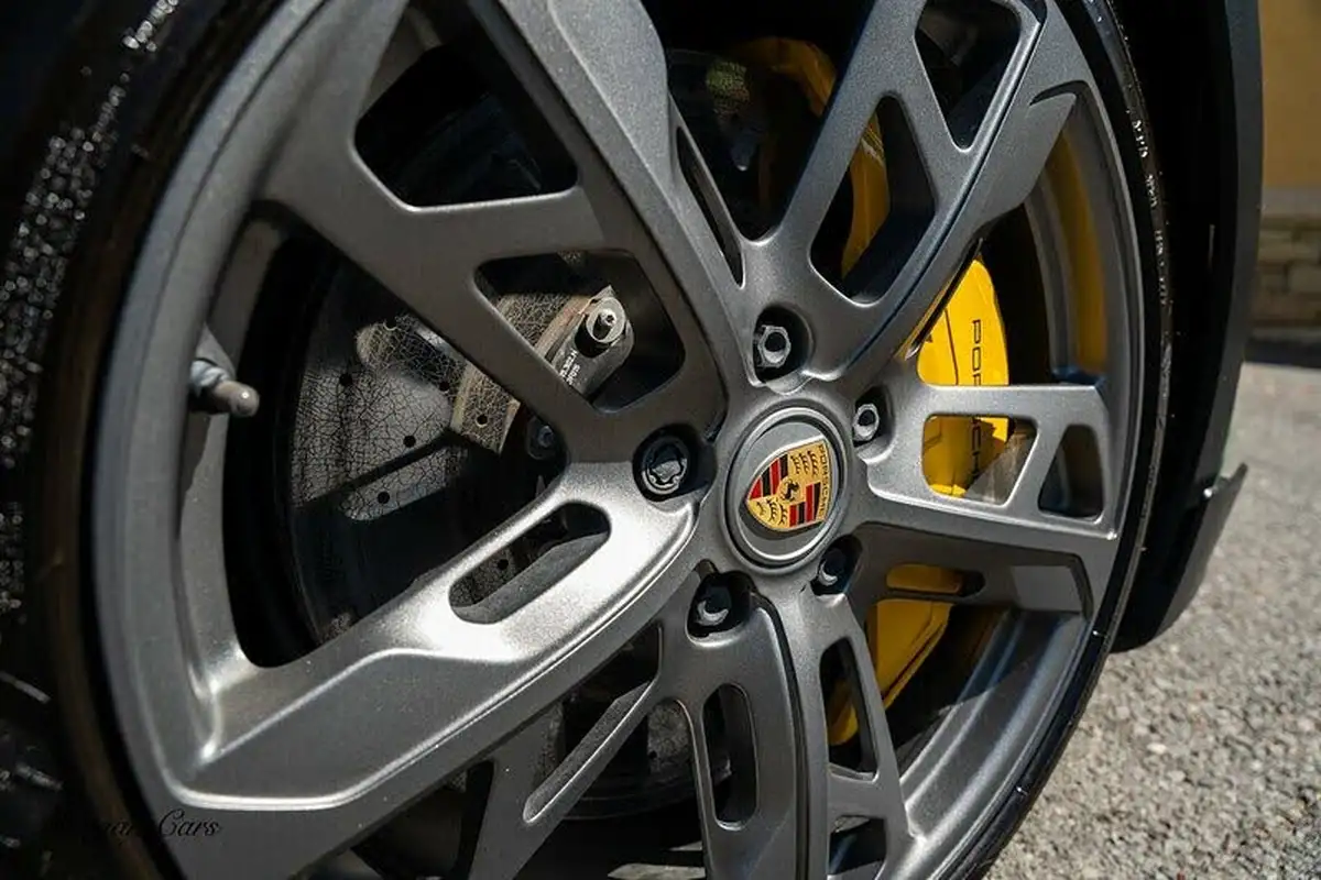 2022-porsche-taycan-e-turbo-cross-turismo-big-6