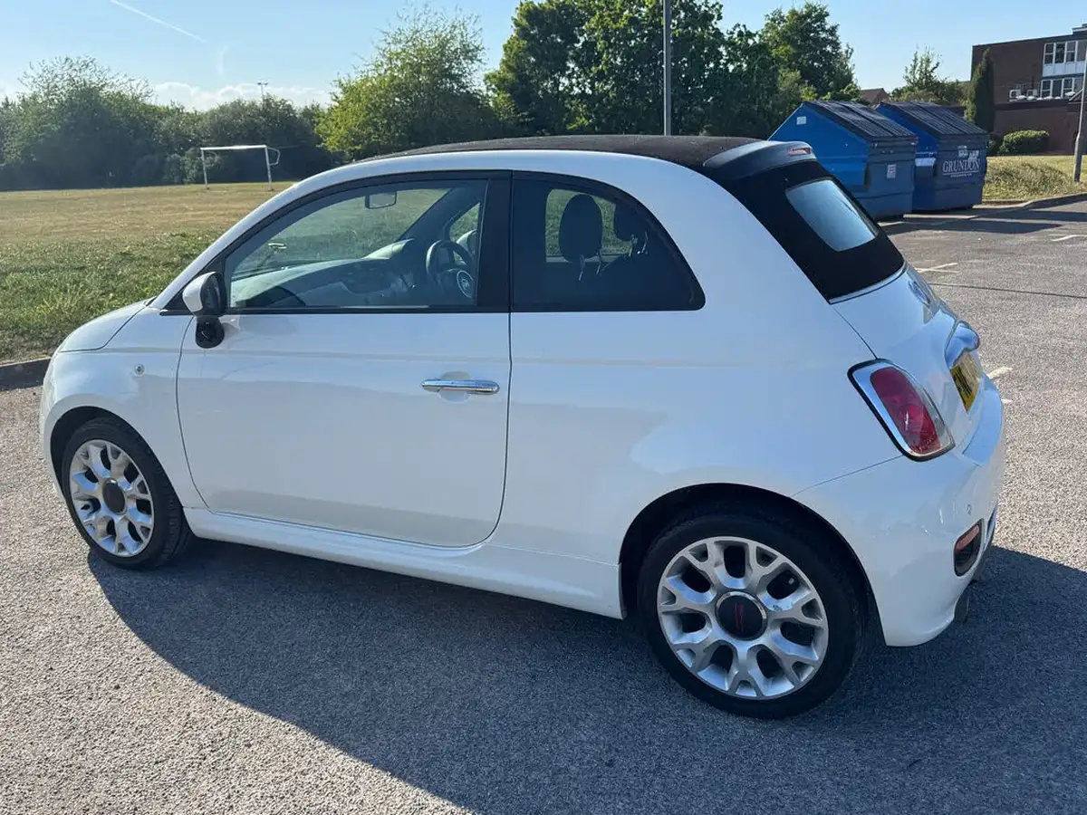 2013-fiat-500c-09-s-big-34