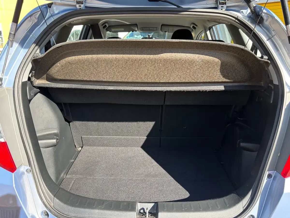 2010-honda-jazz-14-es-t-big-16