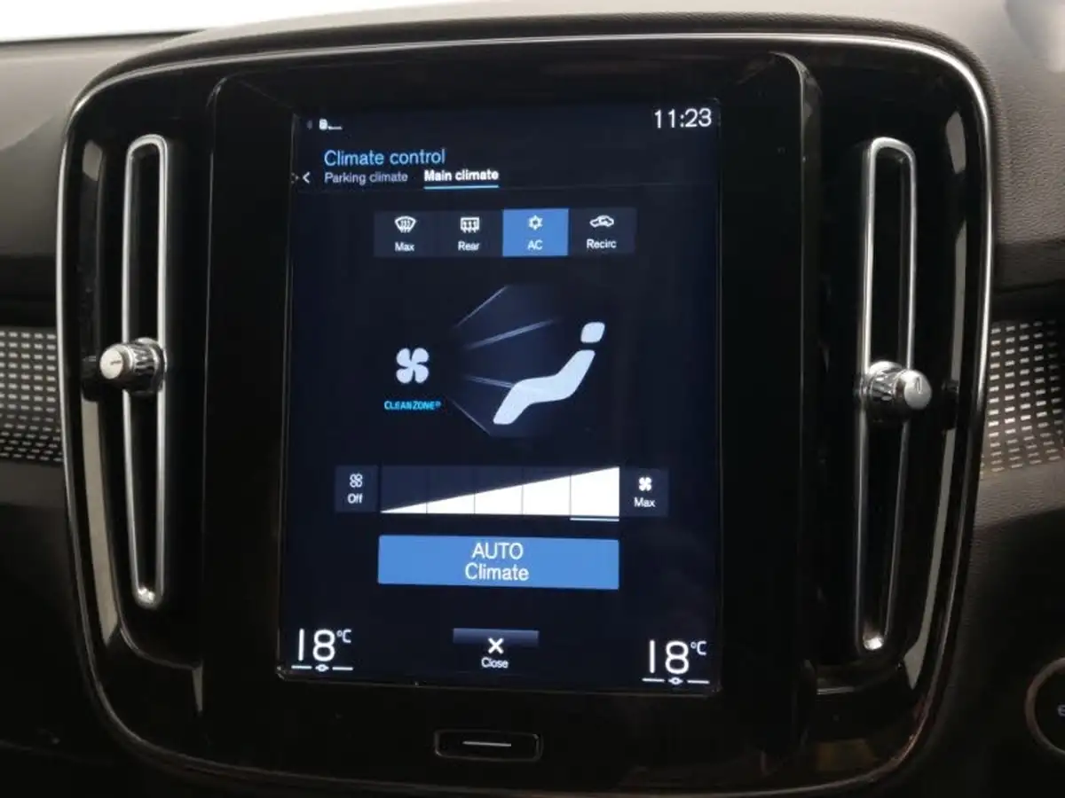 2020-volvo-xc40-15-t3-r-design-big-17