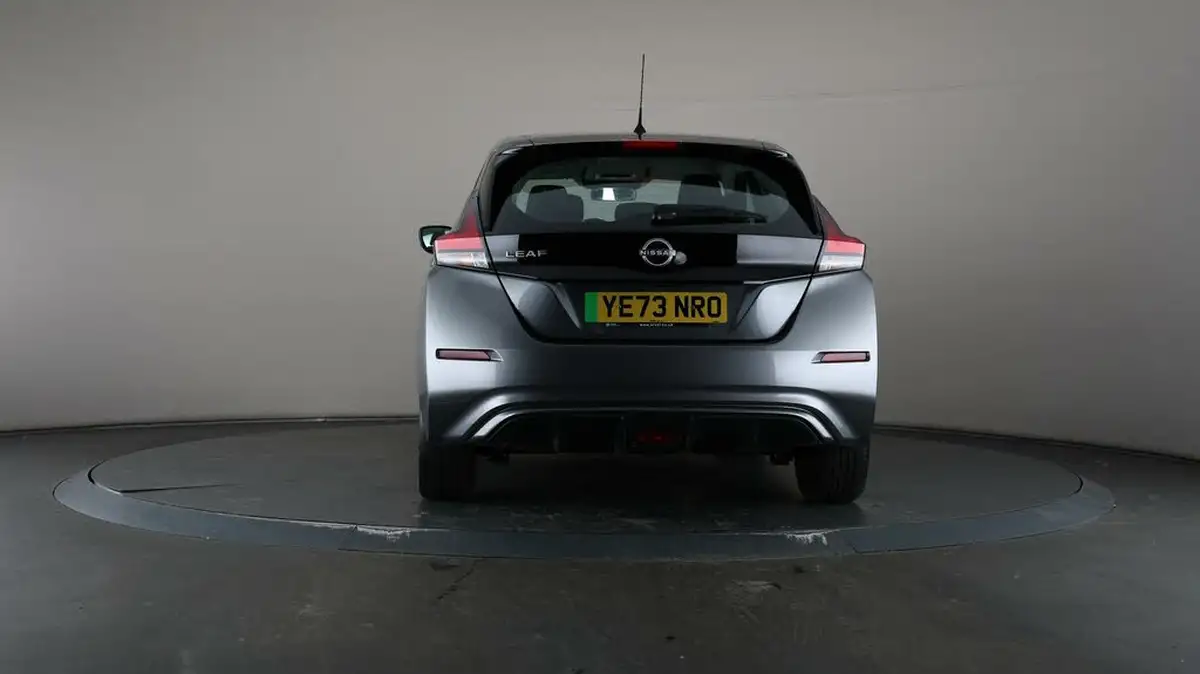2023-nissan-leaf-e-acenta-39kwh-big-32