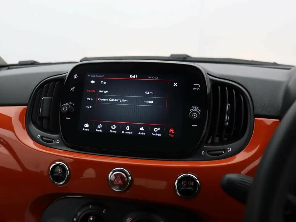 2022-fiat-500-10-dolcevita-big-26