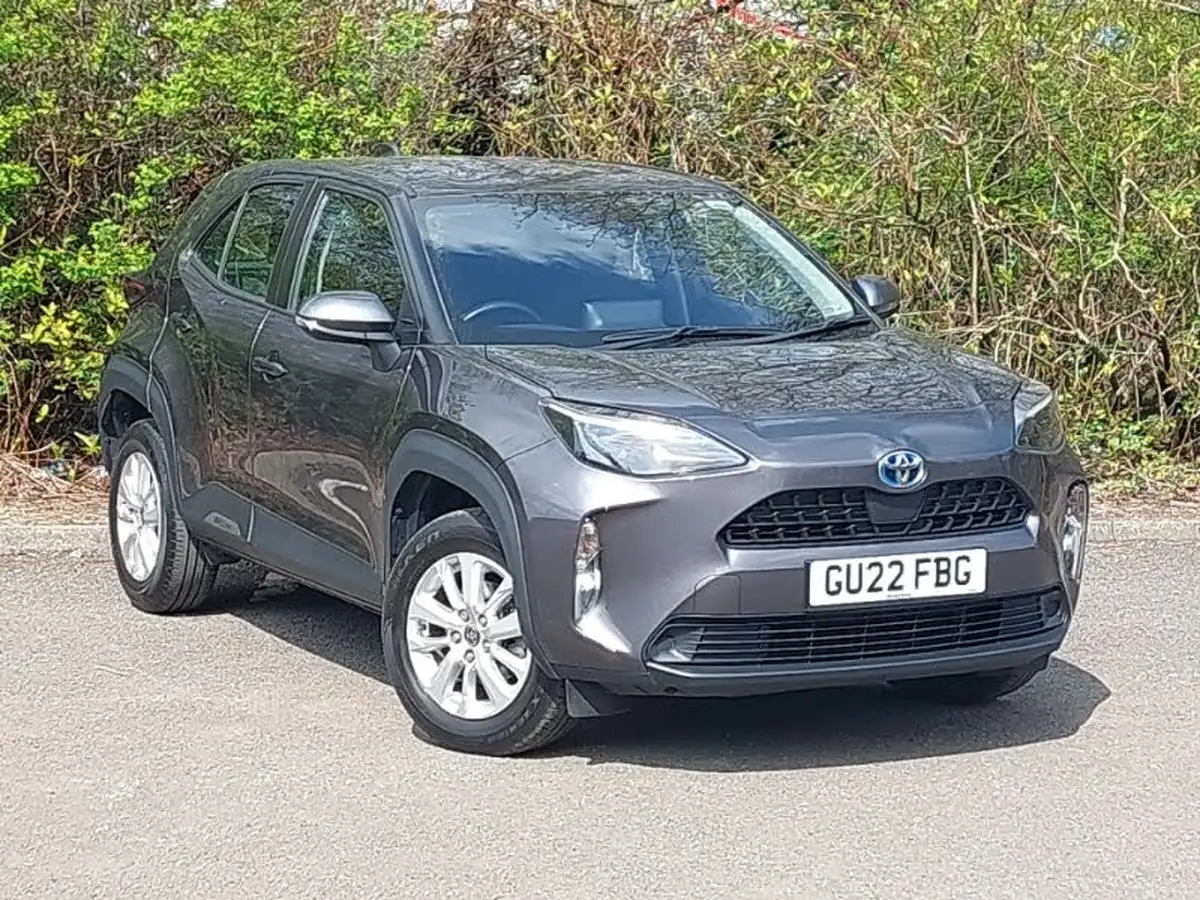 2022-toyota-yaris-cross-15-vvt-i-icon-big-0