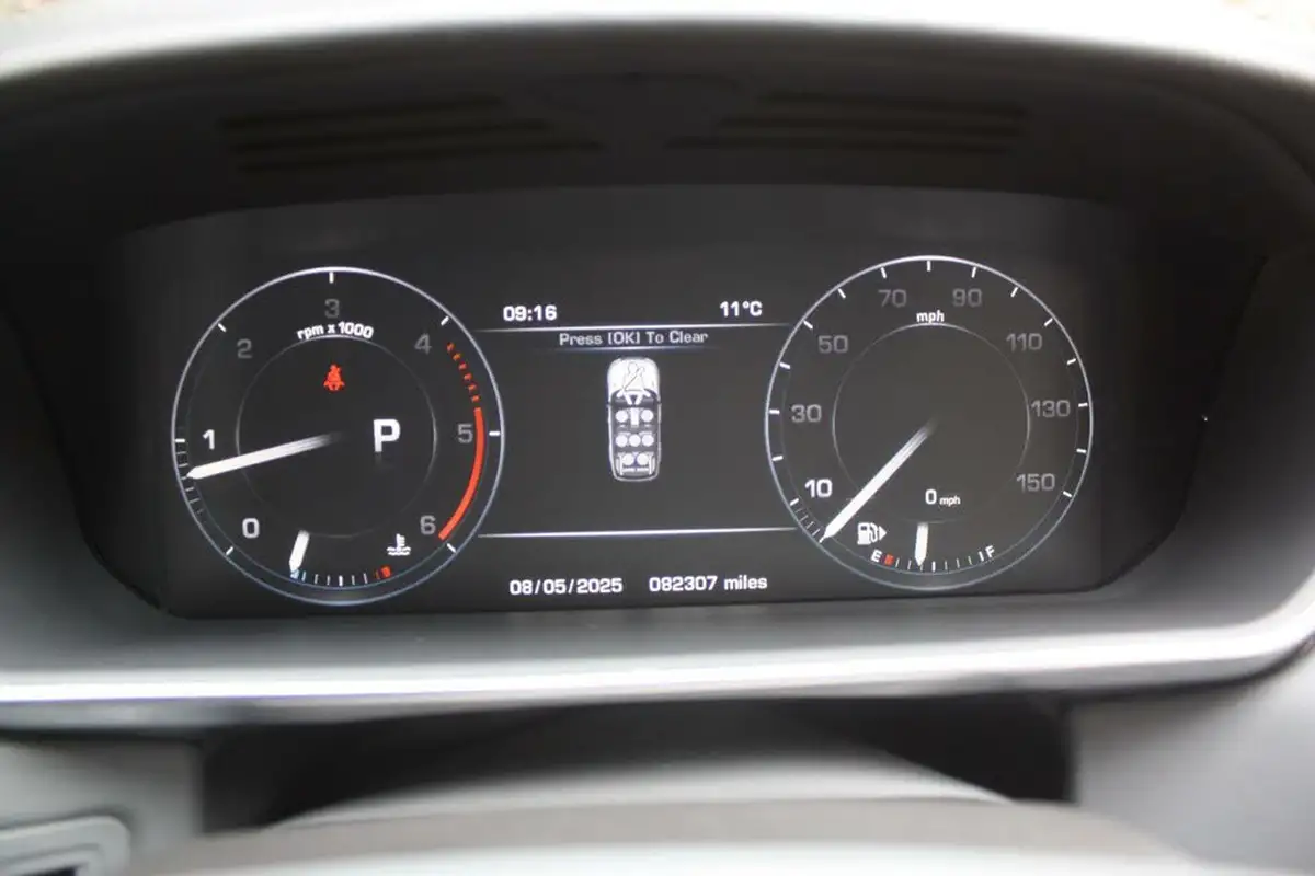 2014-land-rover-range-rover-sport-30-sd-v6-autobiography-dynamic-big-17