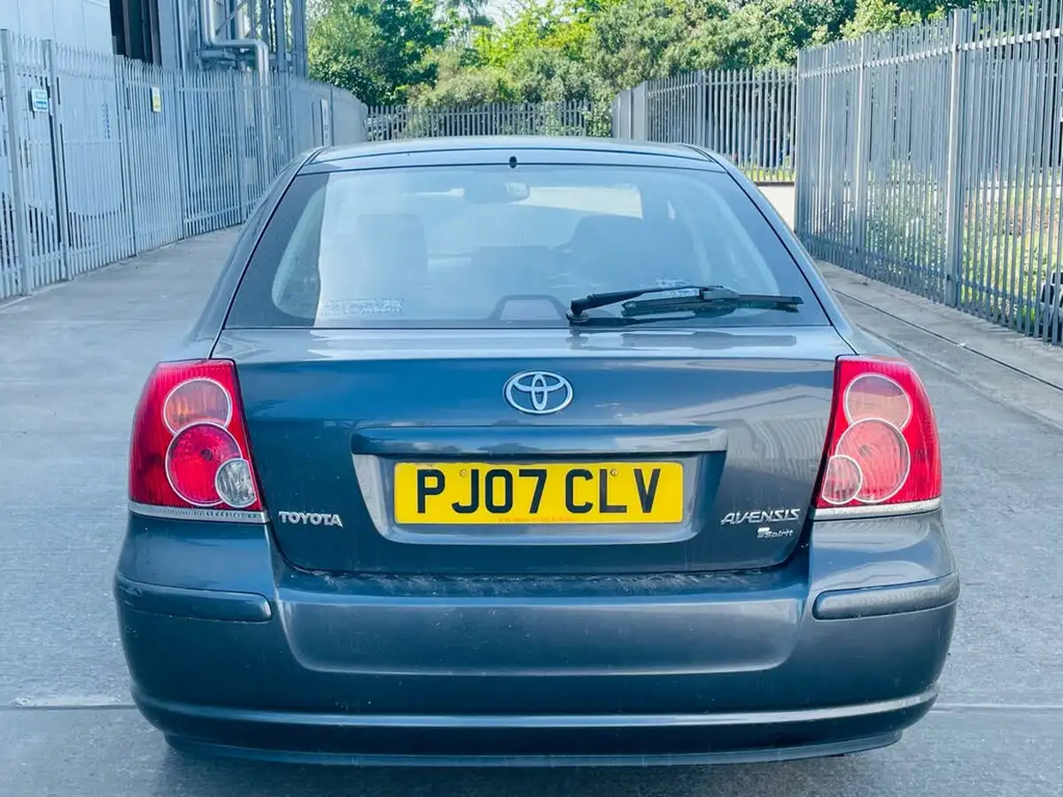 2007-toyota-avensis-20-t-spirit-hatchback-5d-auto-big-5
