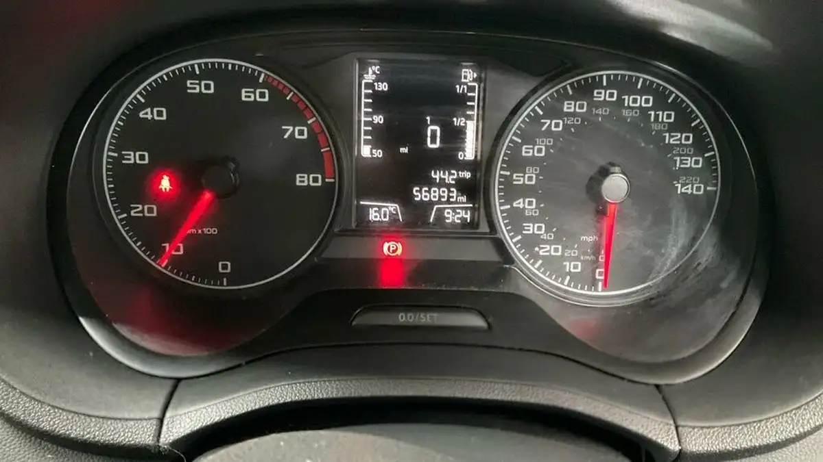 2016-seat-ibiza-10-s-ac-sportcoupe-3d-big-8