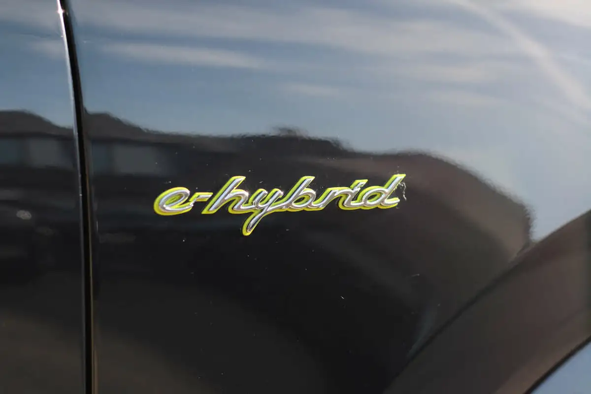 2021-porsche-cayenne-30-v6-e-hybrid-462ps-station-wagon-big-30