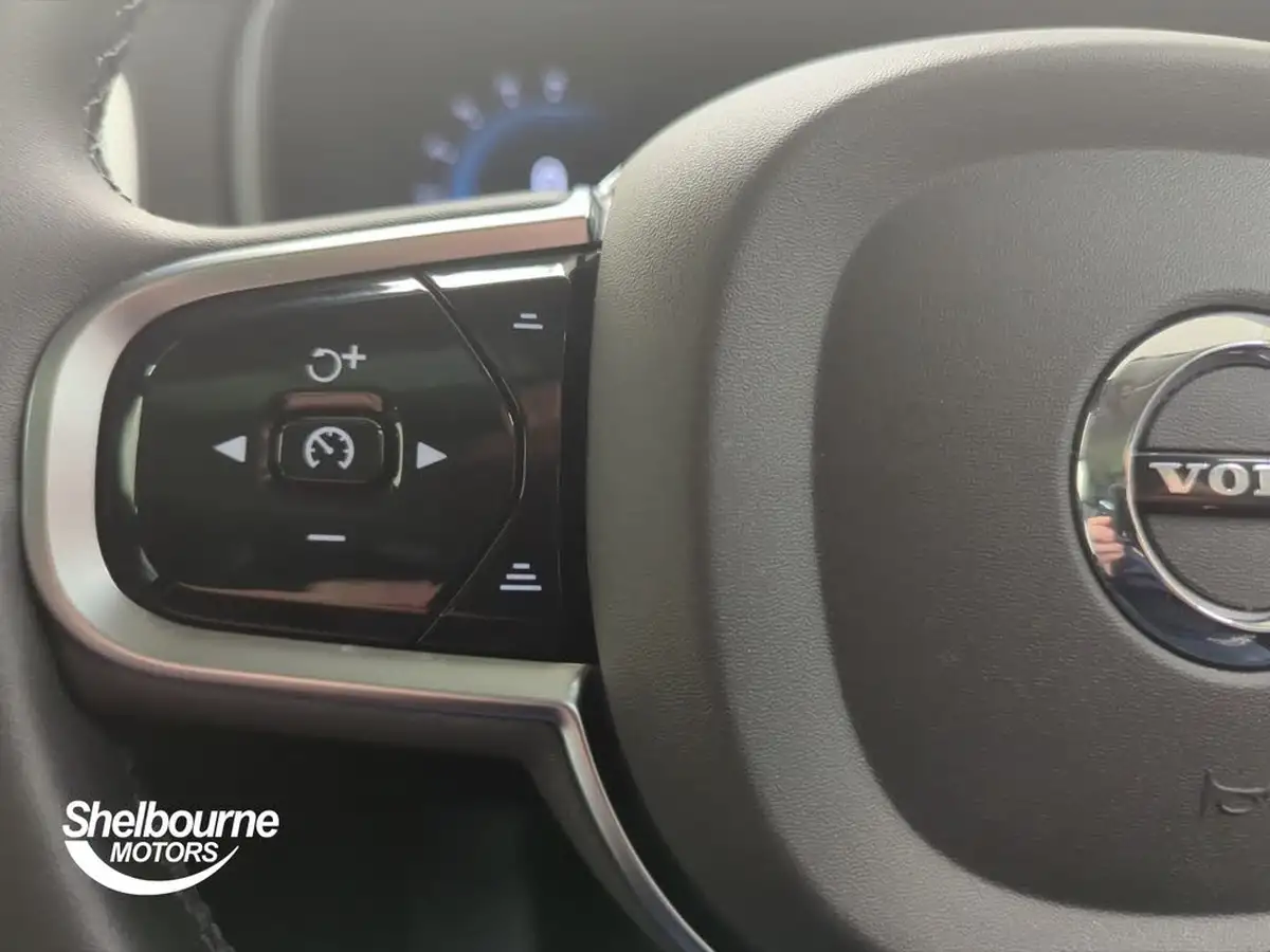 2023-volvo-xc90-20-t8-plus-big-22