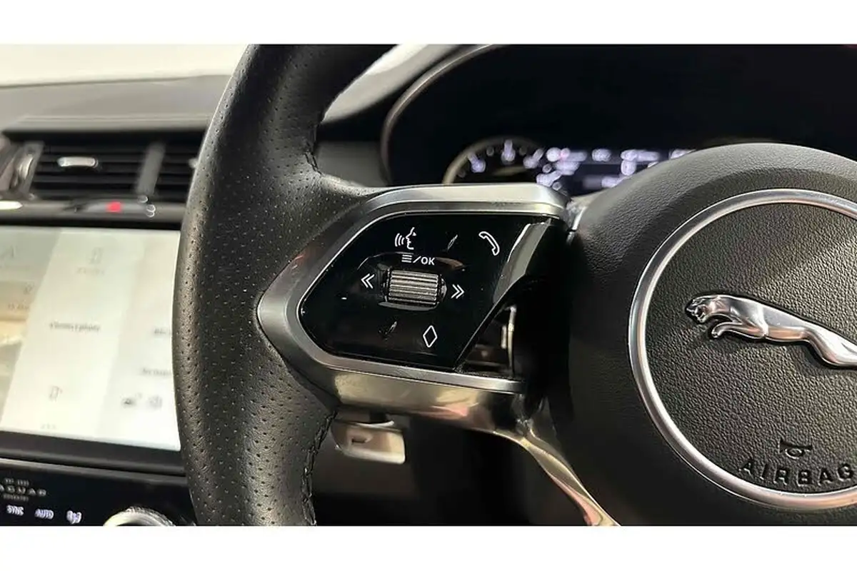 2023-jaguar-e-pace-15-p300e-r-dynamic-black-big-44