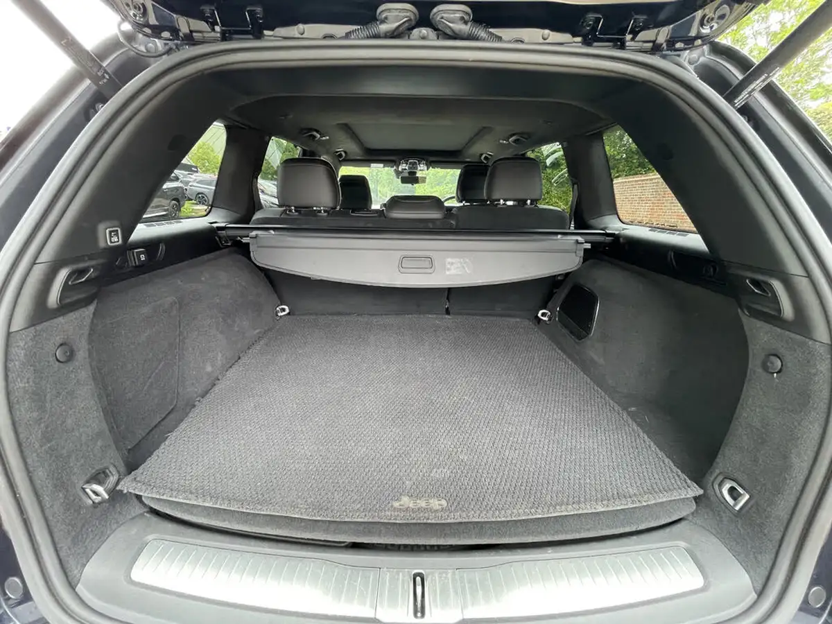 2023-jeep-grand-cherokee-20-gme-summit-reserve-big-17
