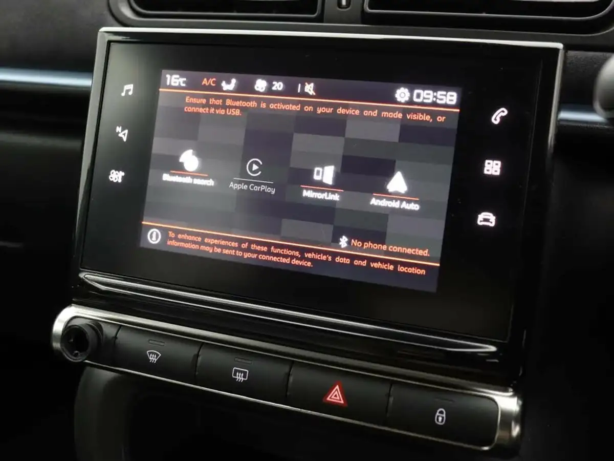 2023-citroen-c3-12-puretech-elle-83ps-ss-big-24