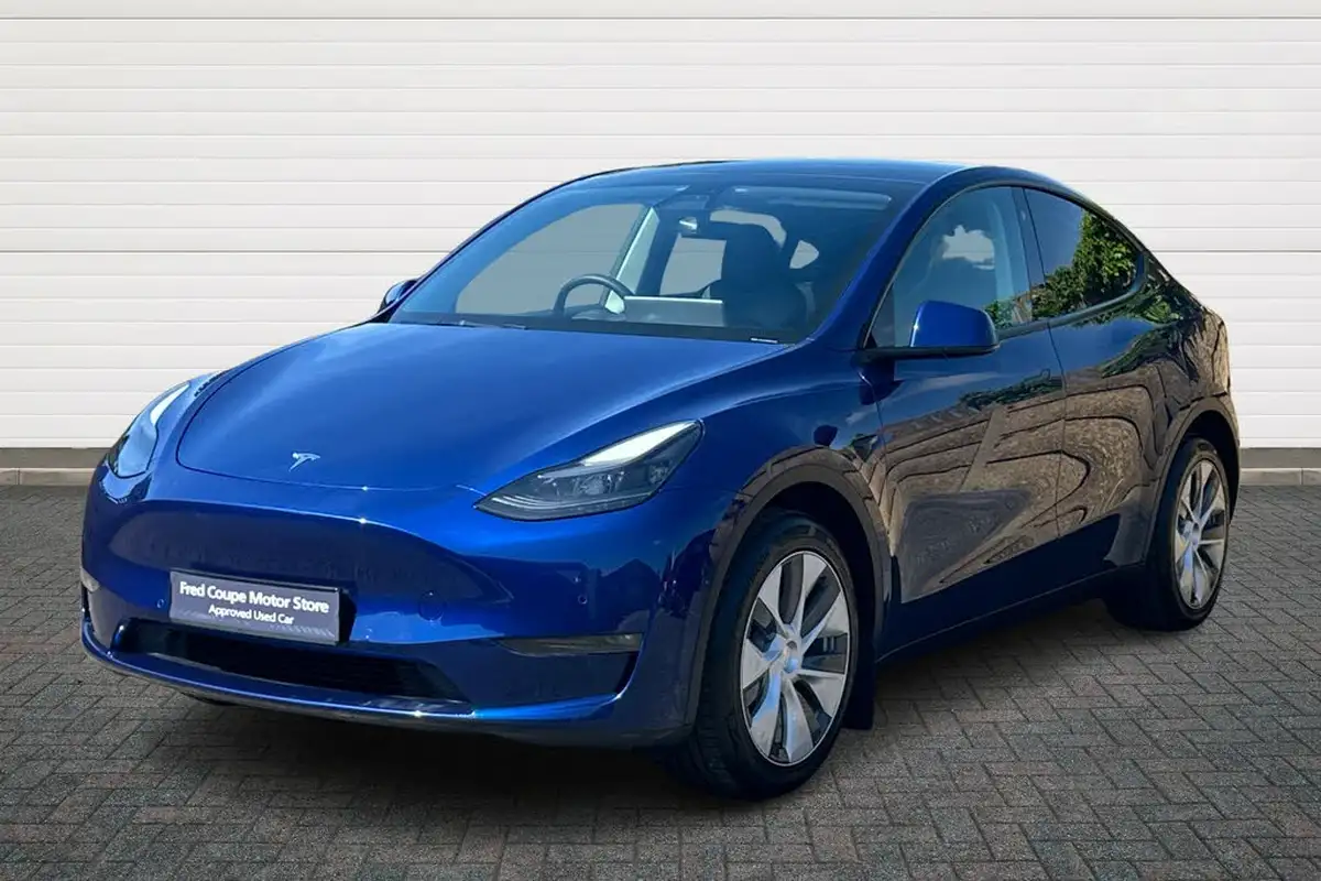 2022-tesla-model-y-e-long-range-big-2