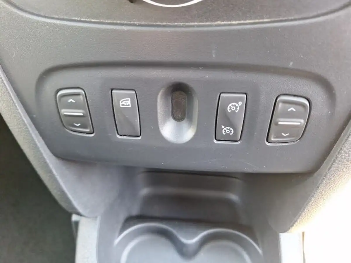 2017-dacia-sandero-stepway-15dci-laureate-big-13