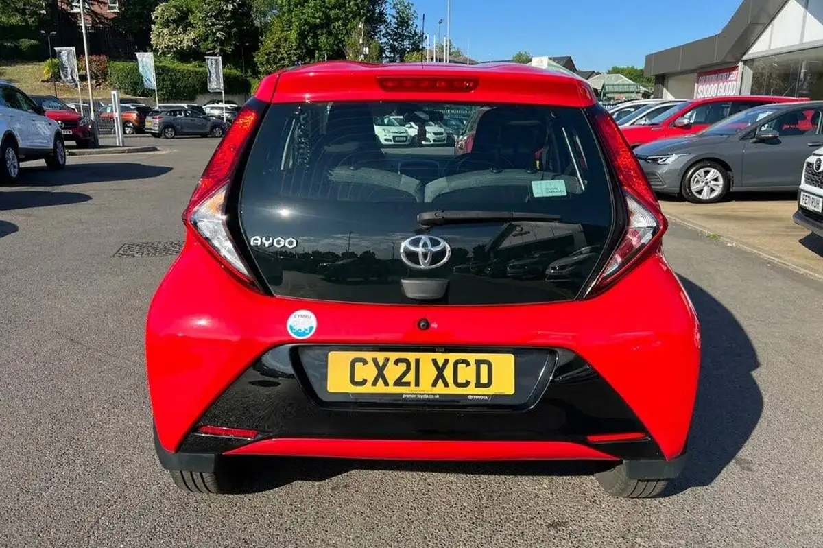2021-toyota-aygo-10-vvt-i-x-play-tss-big-23
