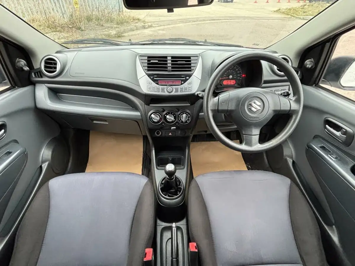 2014-suzuki-alto-10-sz-big-38