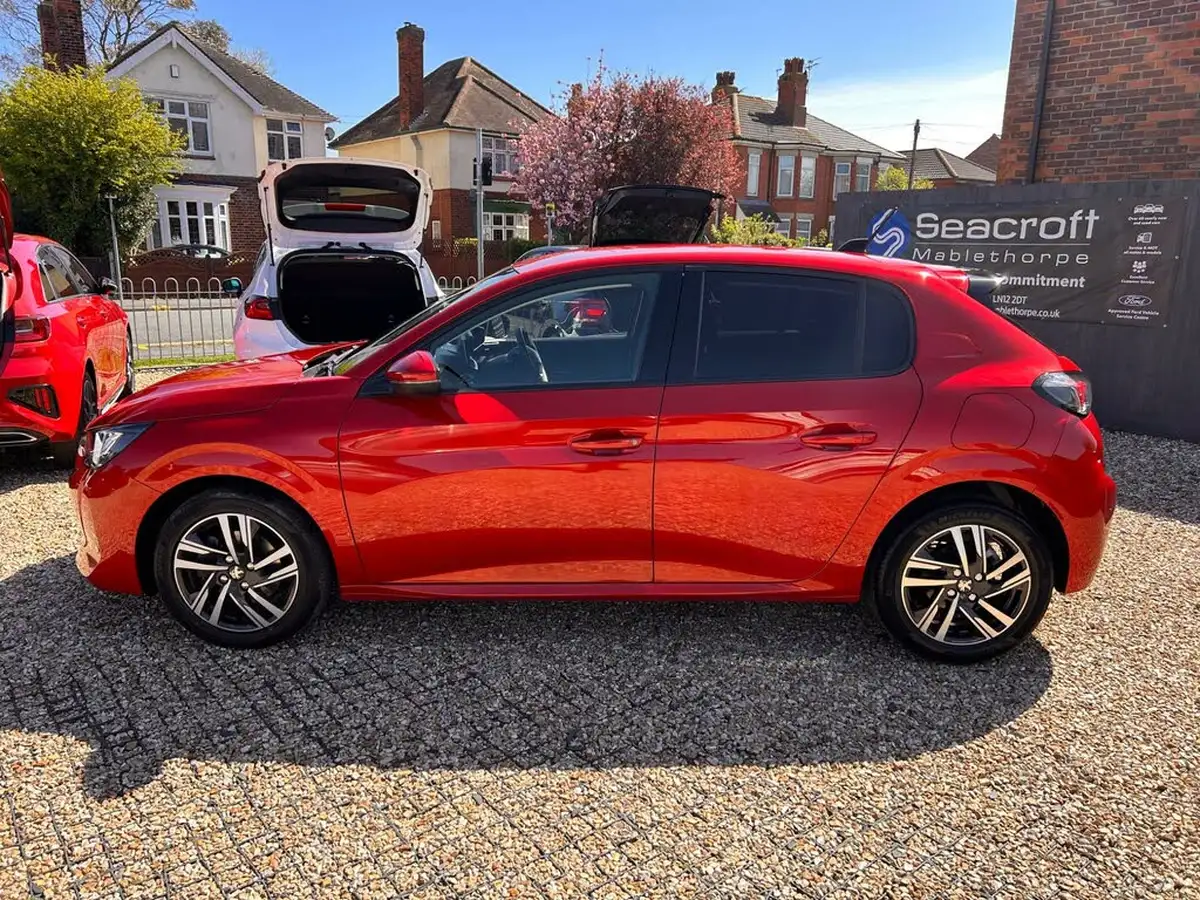 2021-peugeot-208-12-puretech-allure-premium-100bhp-big-4