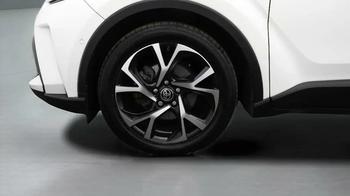 2020-toyota-c-hr-18-vvt-i-design-big-17