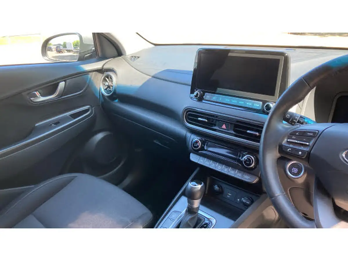 2022-hyundai-kona-16-gdi-premium-big-13