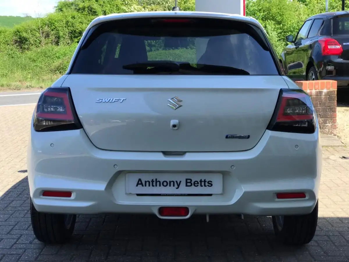 2024-suzuki-swift-12-motion-big-6
