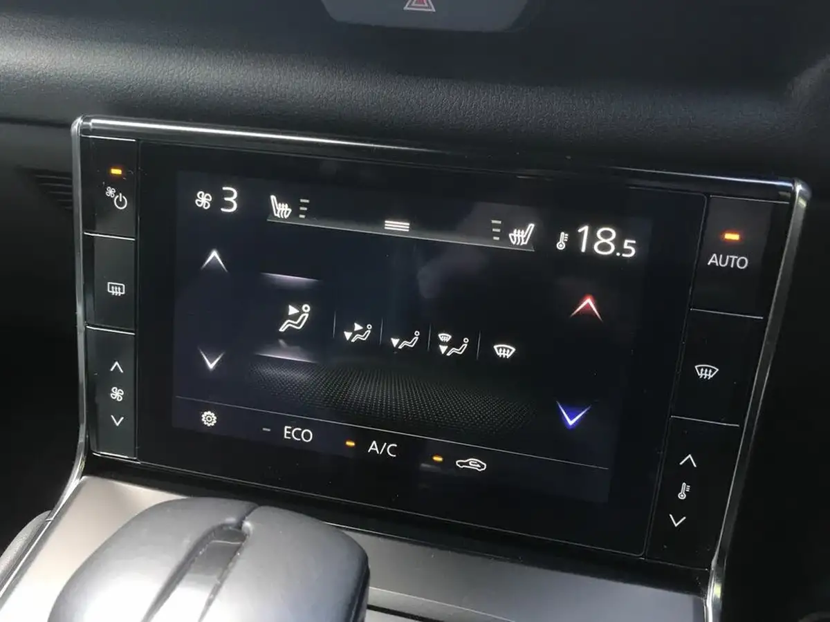 2025-mazda-mx-30-e-exclusive-line-170ps-830cc-big-17