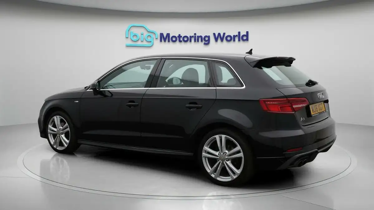 2018-audi-a3-15-tfsi-s-line-sportback-5d-big-5