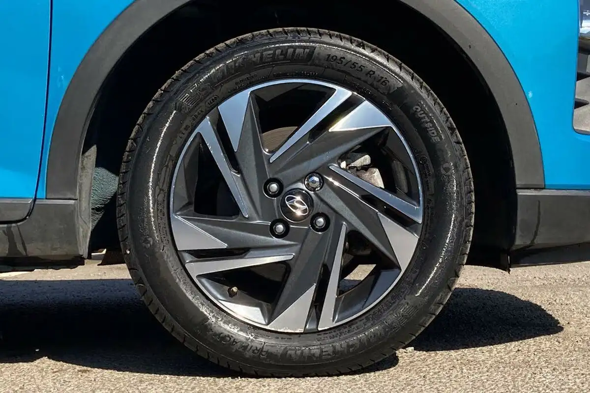 2022-hyundai-bayon-10-t-gdi-se-connect-big-24