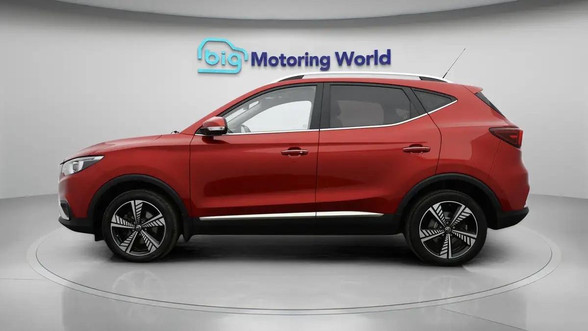 2020-mg-zs-suv-e-exclusive-ev-big-3
