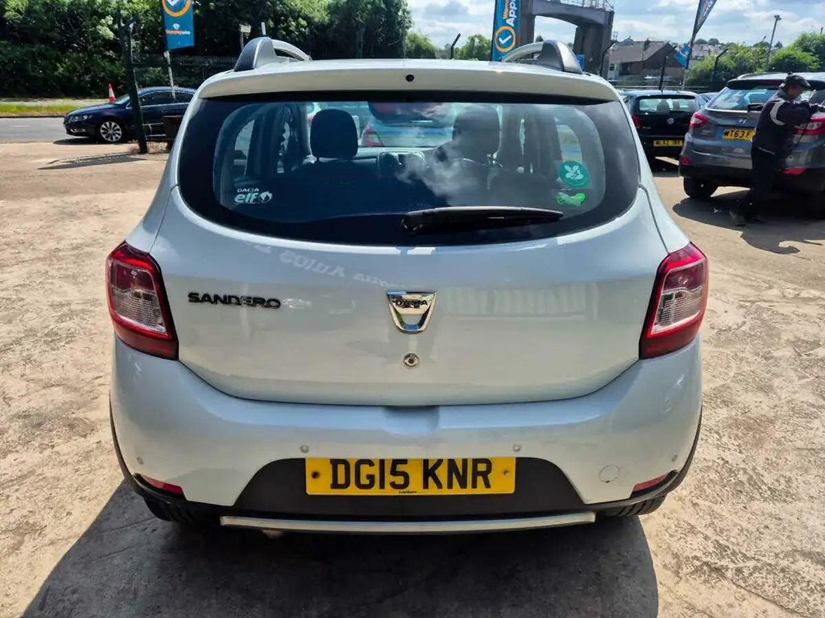 2015-dacia-sandero-stepway-15d-laureate-big-4