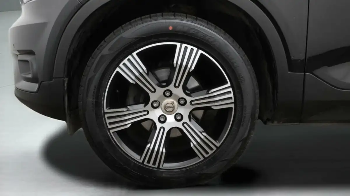 2020-volvo-xc40-15-t3-inscription-geartronic-big-18