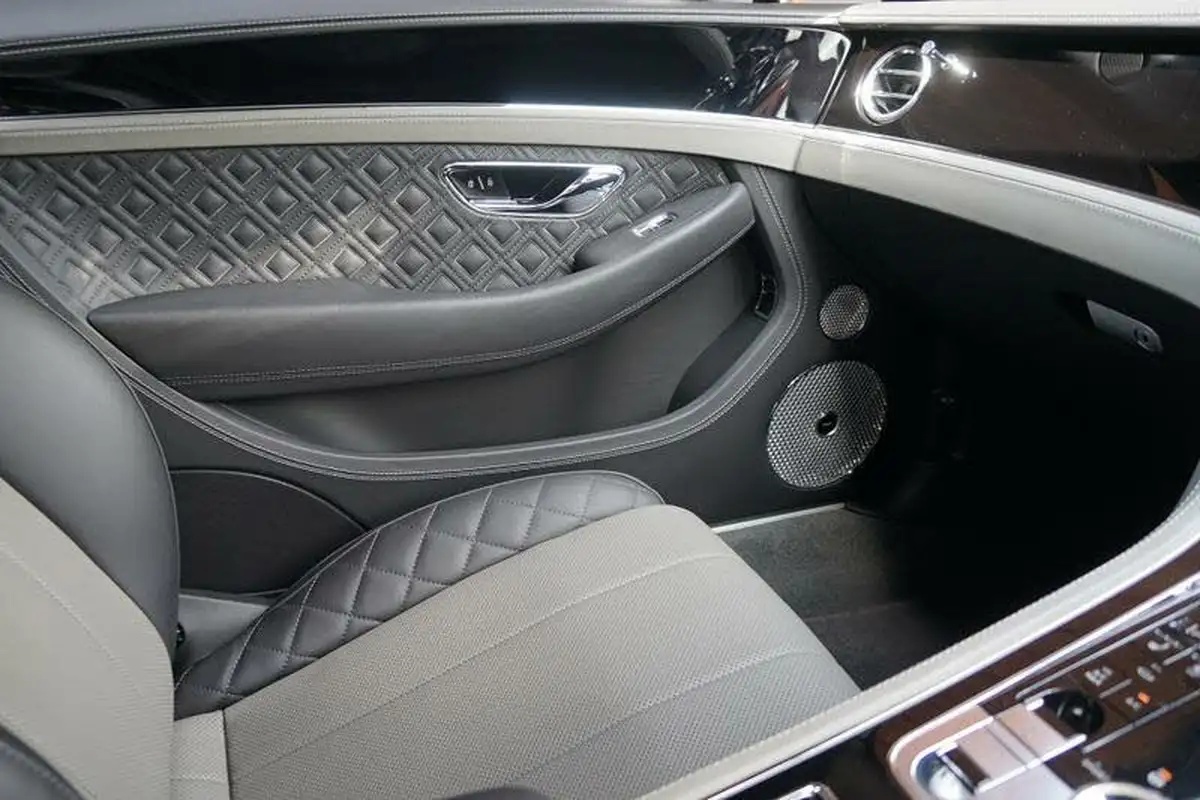 2022-bentley-continental-40-gt-v8-coupe-big-16
