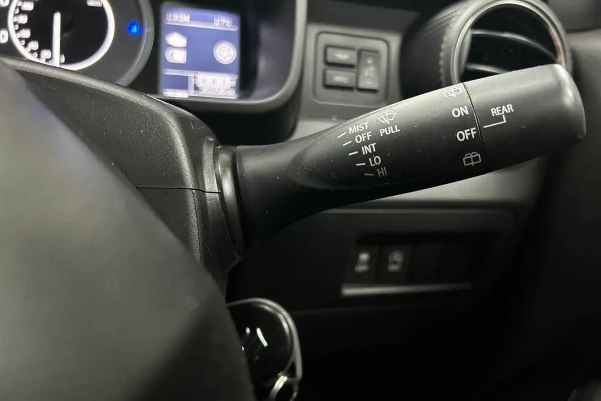 2021-suzuki-ignis-12-dualjet-sz3-big-8